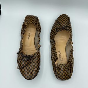 Louis Vuitton Damier pattern Ballerina Flats